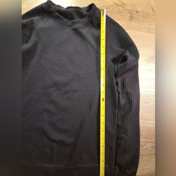 Lululemon Black Fitted Long Sleeve Hoodie - Picture 3 of 7